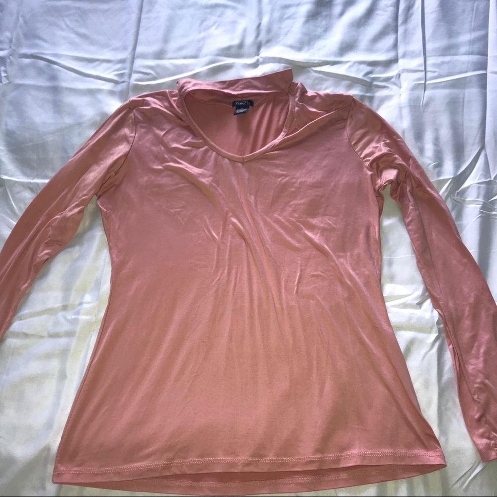Rose long sleeve choker shirt